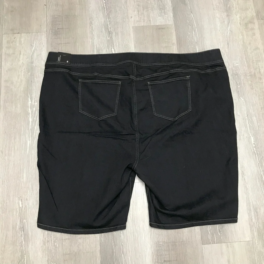 Torrid Dark Wash Bermuda Shorts - New! - Size 30 (6)